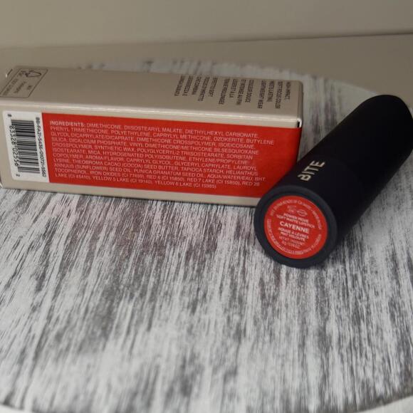 Bite Beauty Power Move Soft Matte Lipstick CAYENNE Red Full Size .14oz Rare BNIB - Picture 3 of 4